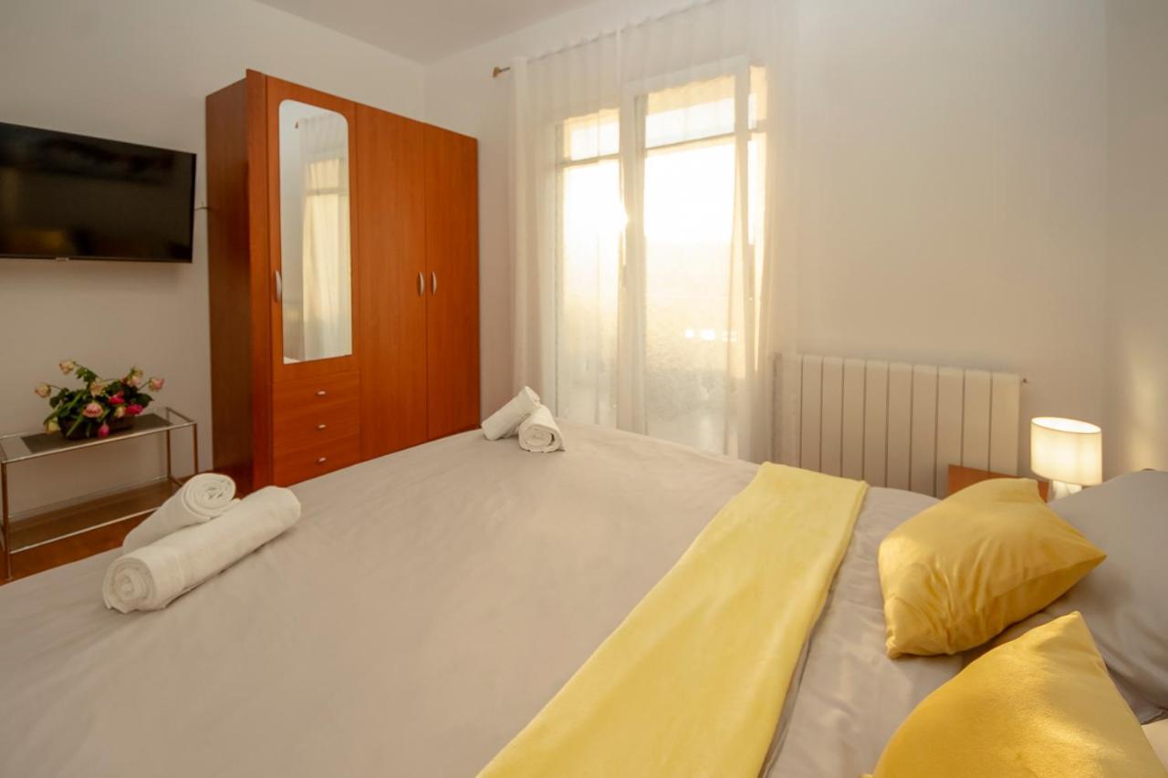 Apartments4You โวดีเซ ภายนอก รูปภาพ