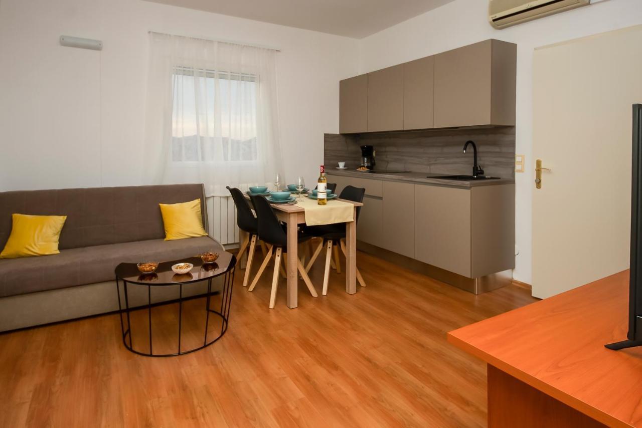 Apartments4You โวดีเซ ภายนอก รูปภาพ
