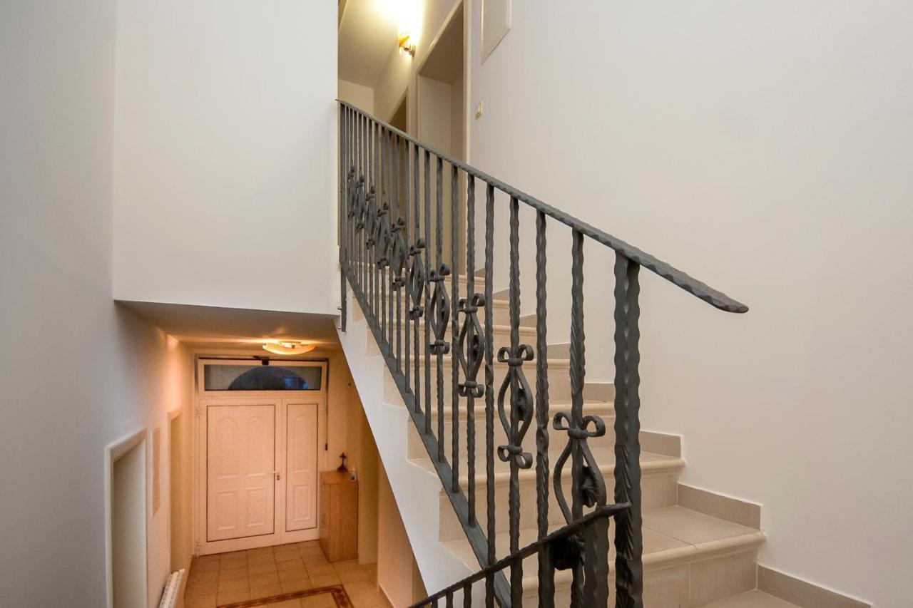 Apartments4You โวดีเซ ภายนอก รูปภาพ
